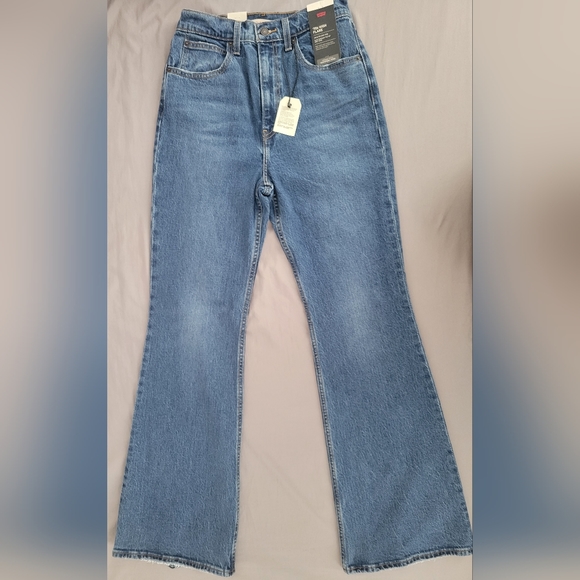 Levi's 70'S HIGH RISE FLARE WOMEN'S JEANS/ NWT Size 27x32 - Picture 2 of 12